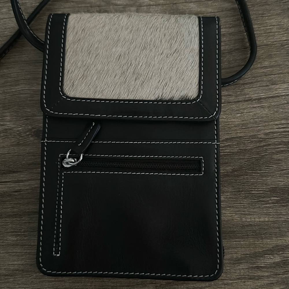 ili New York Leather crossbody